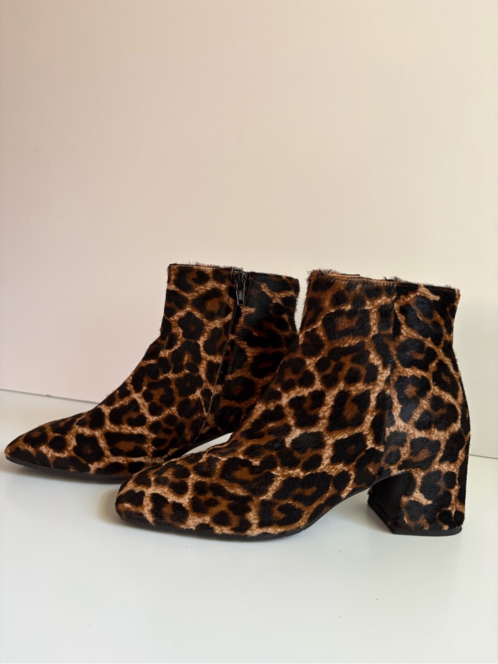 Mara Bini Italian Leopard Pony Hair Booties Block Heel Sacchetto 37 1/2 US 7-7.5